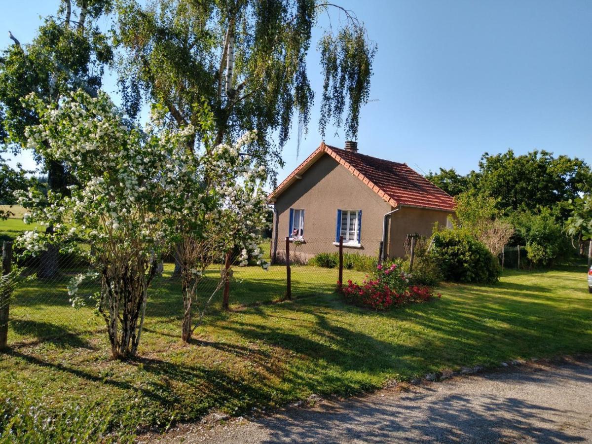 Gite La Maison De Lea Villa Saint-Agnant-de-Versillat Exterior photo